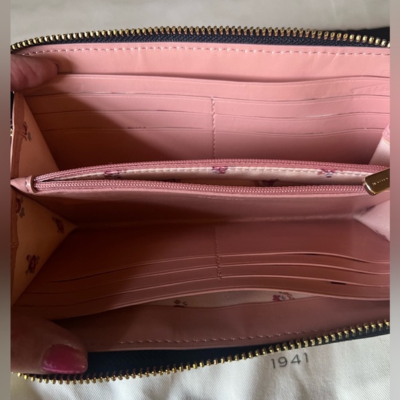 🌟New! Coach Denim Accordion Wallet - Picture 3 of 4